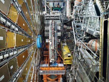 La spettacolare macchina di Cms